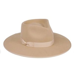 BRAND NEW Caramel Rancher size S